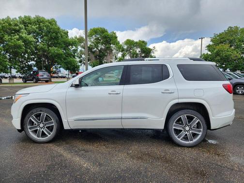 White Frost Tricoat 2019 GMC Acadia Denali