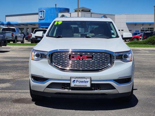 White Frost Tricoat 2019 GMC Acadia Denali