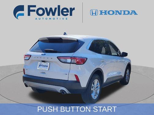 Oxford White 2020 Ford Escape SE