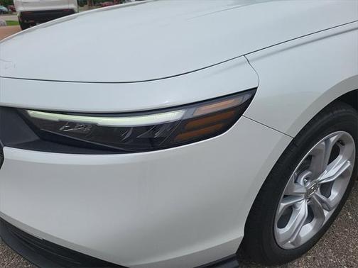 2025 Honda Accord LX 1.5T