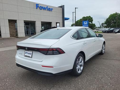 2025 Honda Accord LX 1.5T