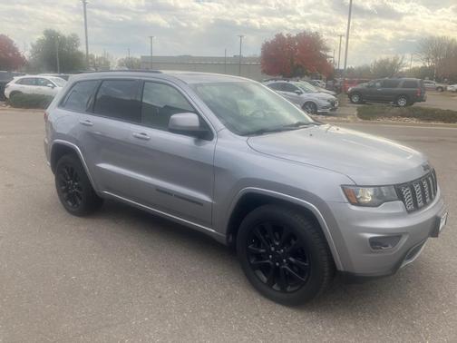2018 Jeep Grand Cherokee Altitude