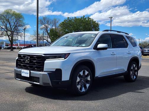 Platinum White Pearl 2026 Honda Pilot Touring 8-Passenger