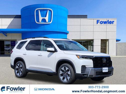 Platinum White Pearl 2026 Honda Pilot Touring 8-Passenger