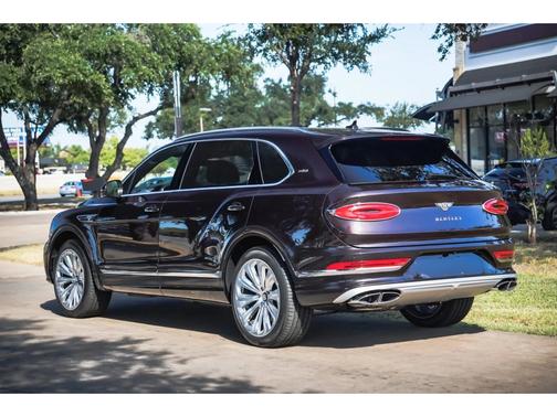 2023 Bentley Bentayga EWB Azure First Edition V8