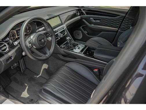 2022 Bentley Flying Spur V8