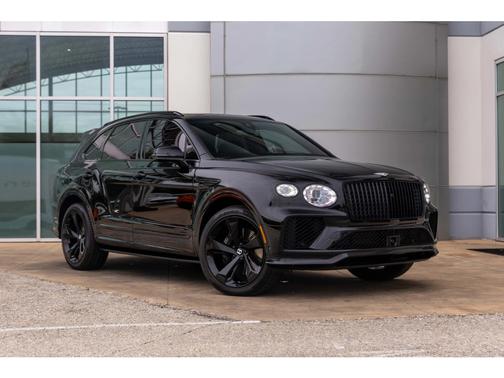 Beluga 2024 Bentley Bentayga Azure V8