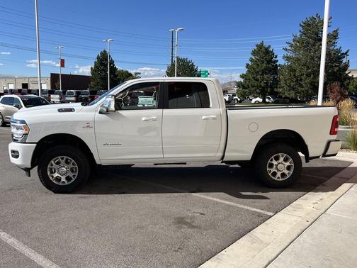 2024 RAM 2500 Laramie Crew Cab 4x4 6'4' Box