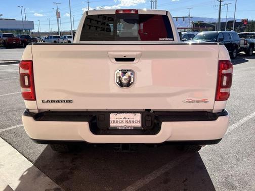 2024 RAM 2500 Laramie Crew Cab 4x4 6'4' Box