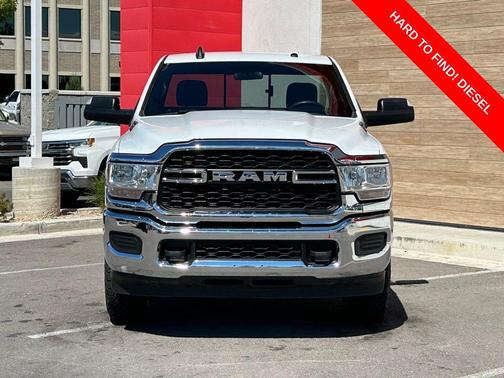 2022 RAM 3500 Tradesman Regular Cab 4x4 8' Box
