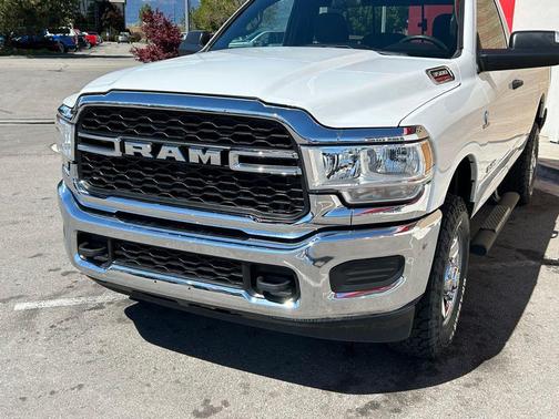 2022 RAM 3500 Tradesman Regular Cab 4x4 8' Box