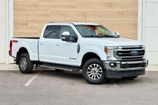 Oxford White 2022 Ford F-250 Lariat