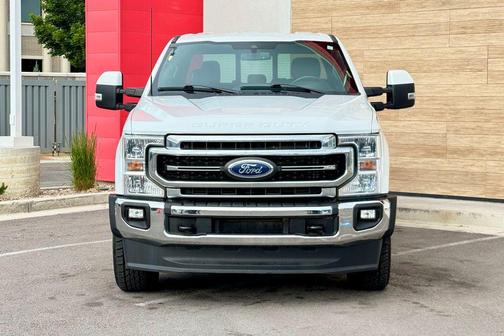 Oxford White 2022 Ford F-250 Lariat