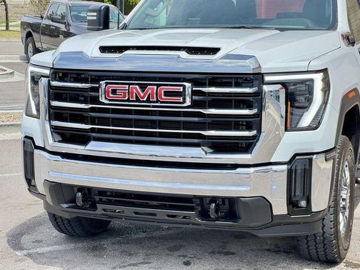 Summit White 2024 GMC Sierra 3500 SLE