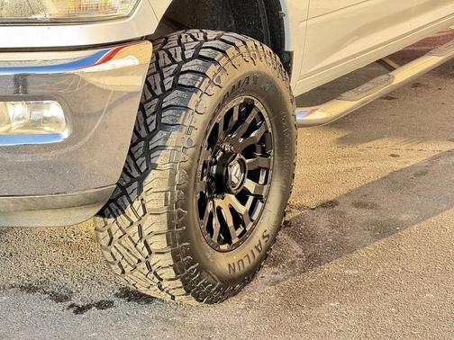 2017 RAM 2500 SLT Mega Cab 4x4 6'4' Box