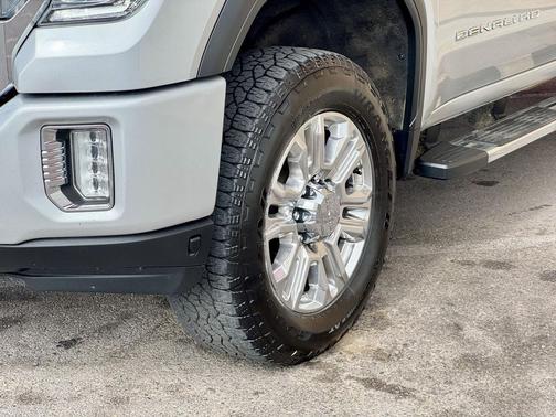 2023 GMC Sierra 2500 Denali