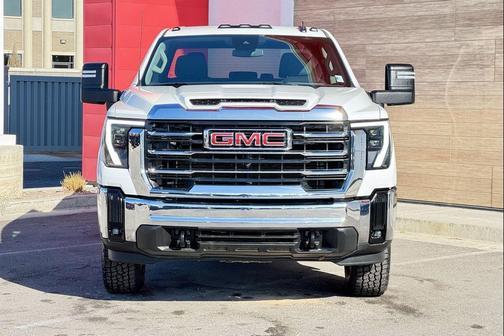 2024 GMC Sierra 2500 SLE