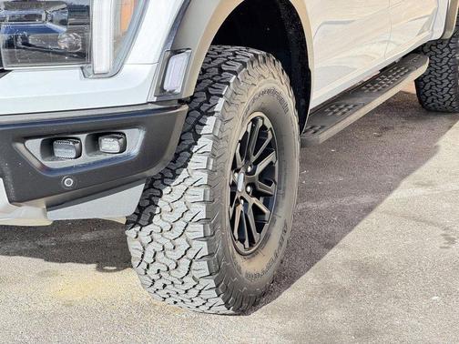Space White Metallic 2025 Ford F-150 Raptor