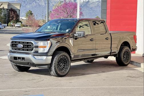 Agate Black 2021 Ford F-150 XLT