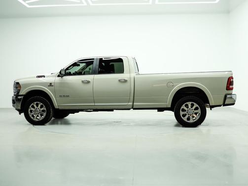 2022 RAM 2500 Laramie Crew Cab 4x4 8' Box