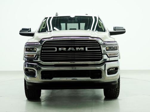 2022 RAM 2500 Laramie Crew Cab 4x4 8' Box