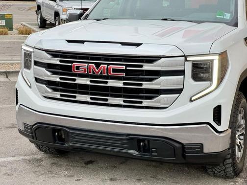 2023 GMC Sierra 1500 SLE
