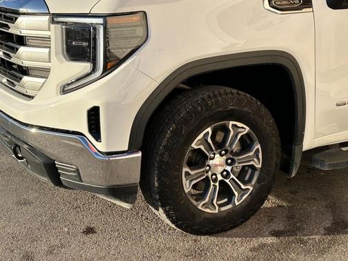 2023 GMC Sierra 1500 SLE