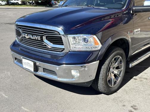 2017 RAM 1500 Limited Crew Cab 4x4 5'7' Box