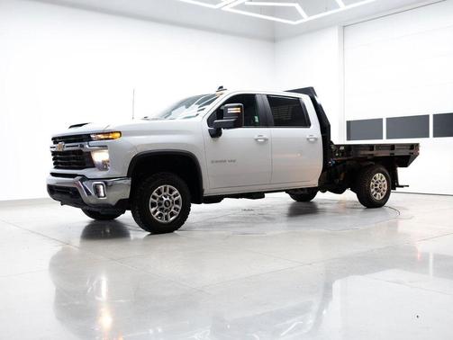 Summit White 2024 Chevrolet Silverado 2500 LT