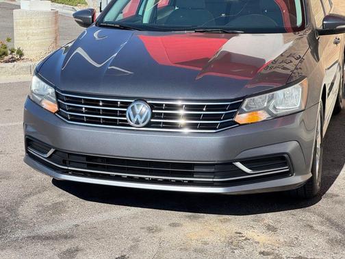 Platinum Gray Metallic 2016 Volkswagen Passat 1.8T S