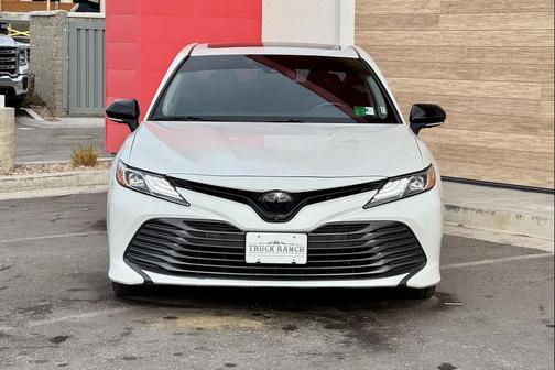 2019 Toyota Camry Hybrid XLE