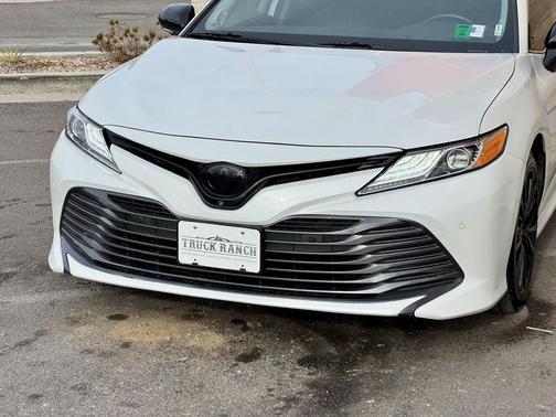 2019 Toyota Camry Hybrid XLE