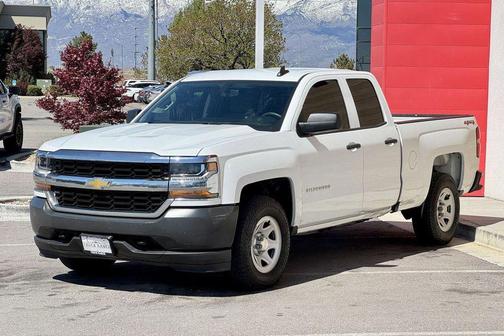Summit White 2017 Chevrolet Silverado 1500 WT