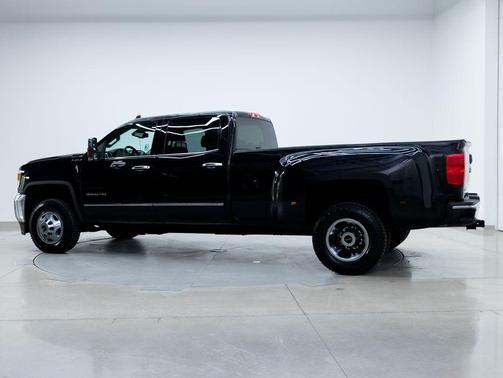 Onyx Black 2018 GMC Sierra 3500 SLT