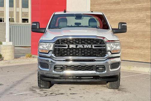 2023 RAM 2500 Big Horn Crew Cab 4x4 6'4' Box