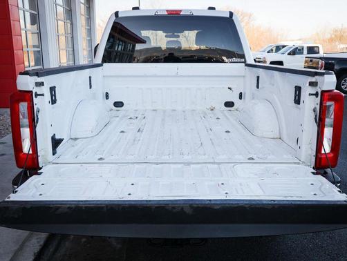 Oxford White 2024 Ford F-250 XLT