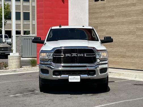 2019 RAM 3500 Big Horn Crew Cab 4x4 8' Box