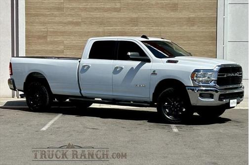 2019 RAM 3500 Big Horn Crew Cab 4x4 8' Box