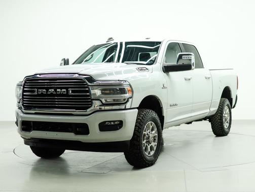 2024 RAM 2500 Laramie Crew Cab 4x4 6'4' Box