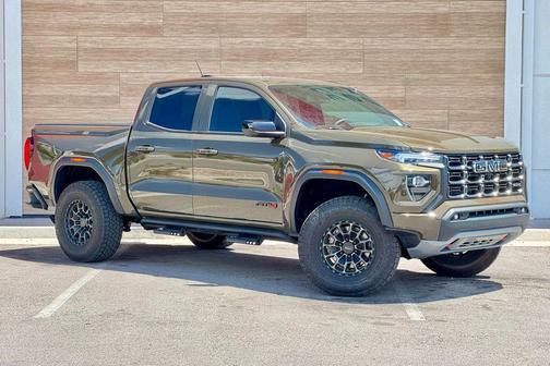 Deep Bronze Metallic 2024 GMC Canyon AT4