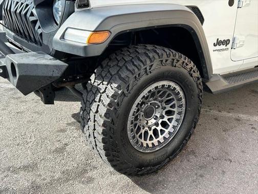 2020 Jeep Wrangler Unlimited Black and Tan 4X4