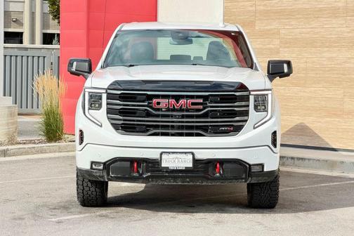 Summit White 2025 GMC Sierra 1500 AT4