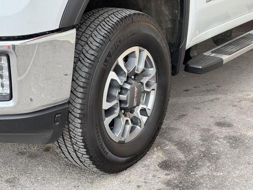 2023 GMC Sierra 3500 SLT