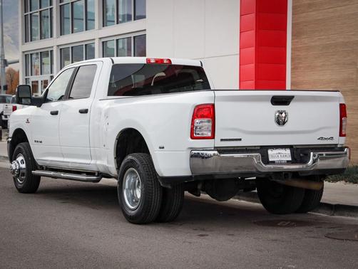 2024 RAM 3500 Big Horn Crew Cab 4x4 8' Box