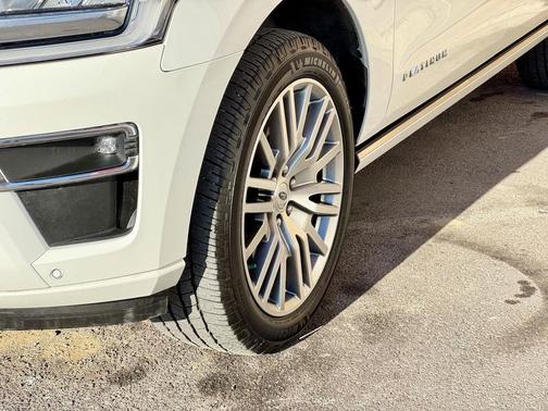 2023 Ford Expedition Max Platinum