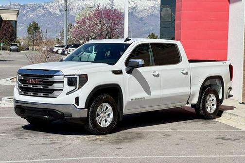 Summit White 2023 GMC Sierra 1500 SLE