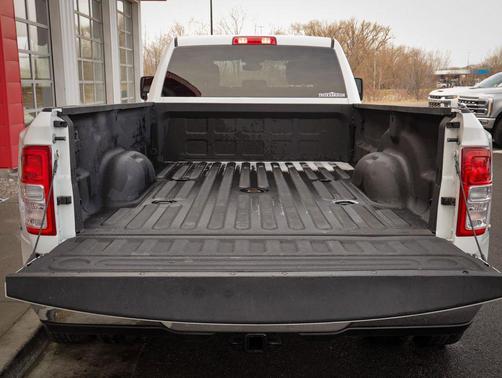 Bright White Clearcoat 2024 RAM 3500 Big Horn Crew Cab 4x4 8' Box