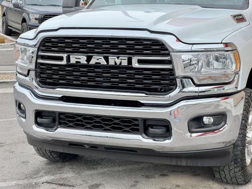 2023 RAM 2500 Big Horn Crew Cab 4x4 6'4' Box