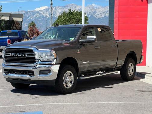 2020 RAM 2500 Big Horn Crew Cab 4X4 6'4' Box