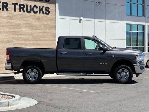 2020 RAM 2500 Big Horn Crew Cab 4X4 6'4' Box